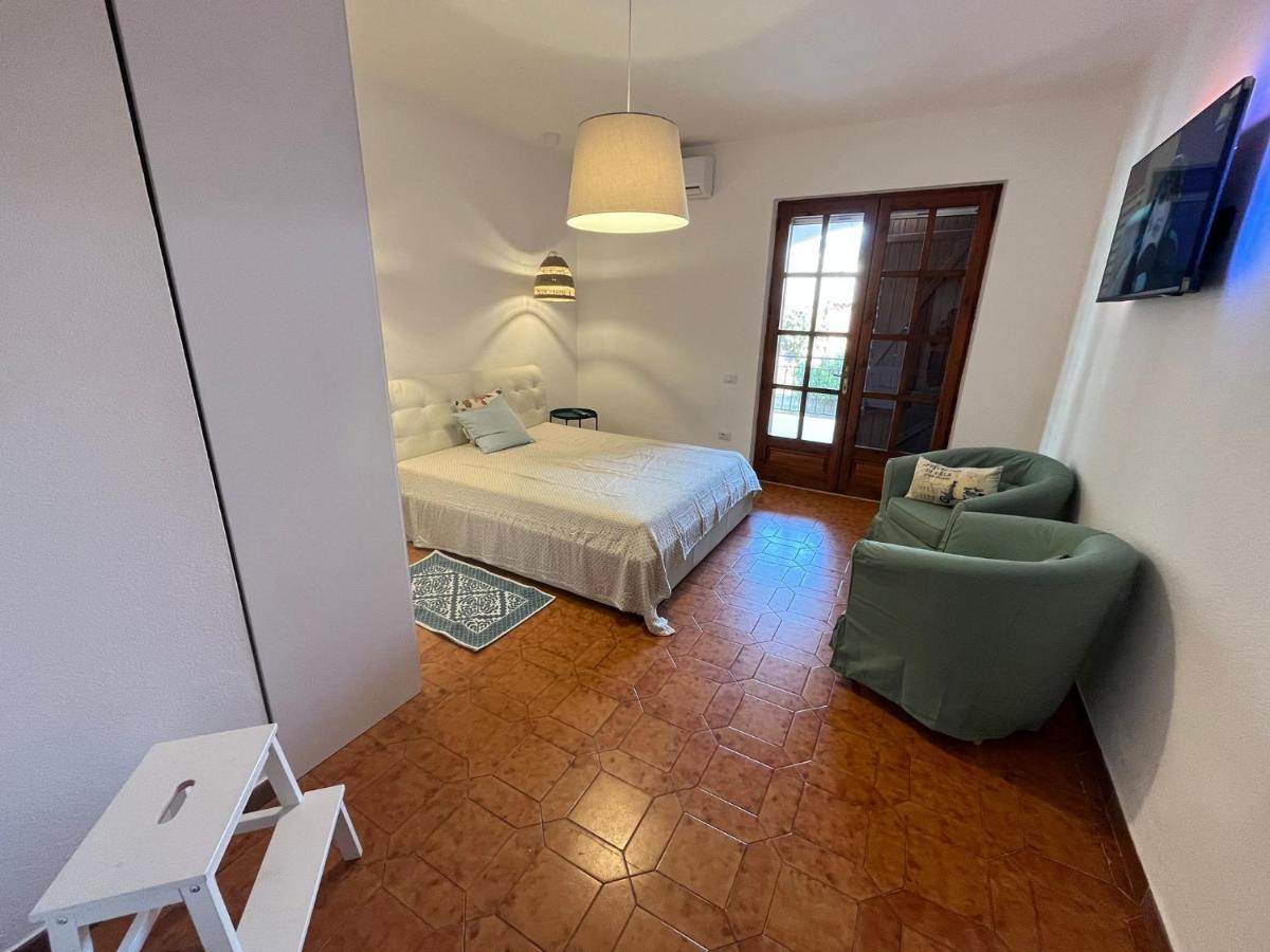 Villa Rosa Chia Exteriör bild